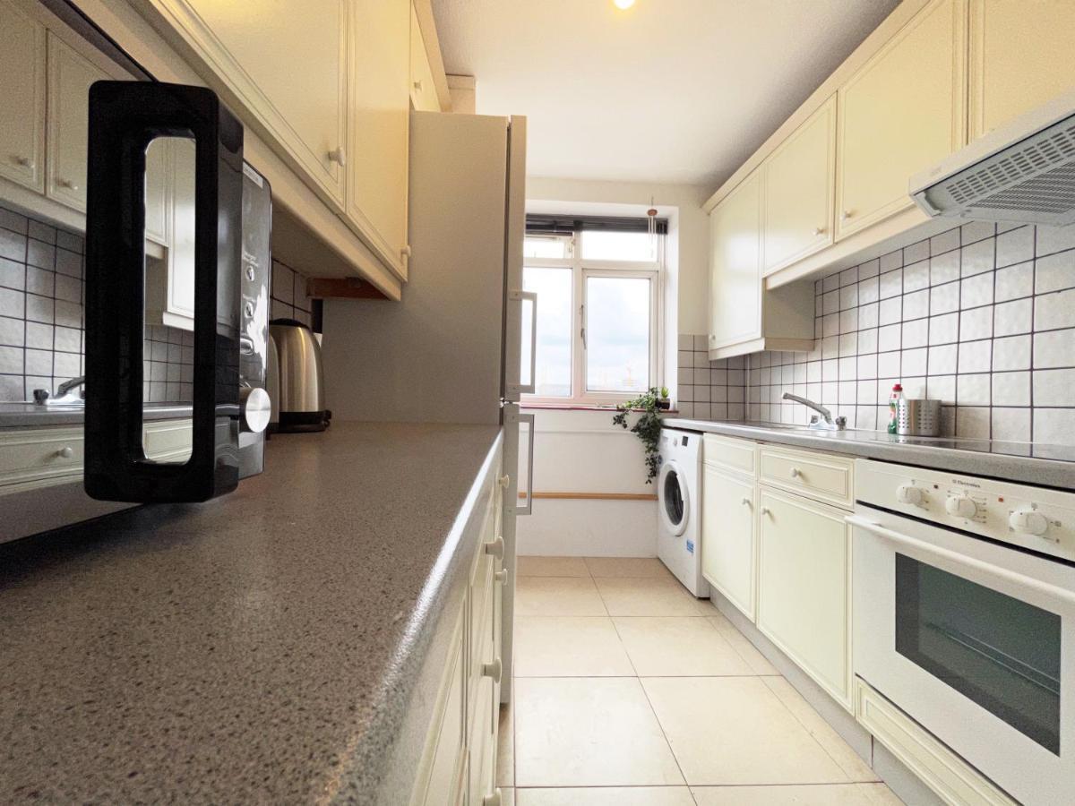 Sophie Place In Vauxhall - 3 Double Beds, 1 Sofa Bed, Spacious London Exterior photo