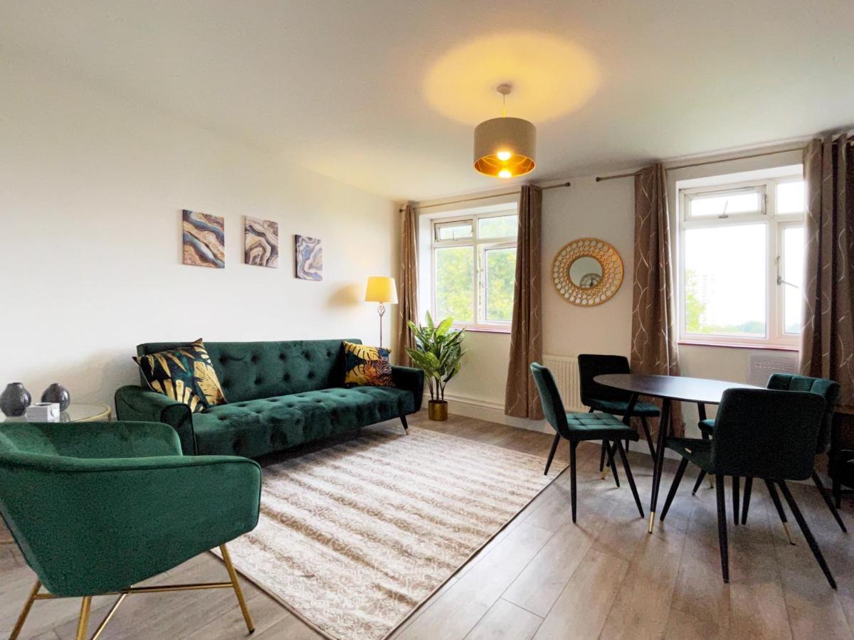 Sophie Place In Vauxhall - 3 Double Beds, 1 Sofa Bed, Spacious London Exterior photo
