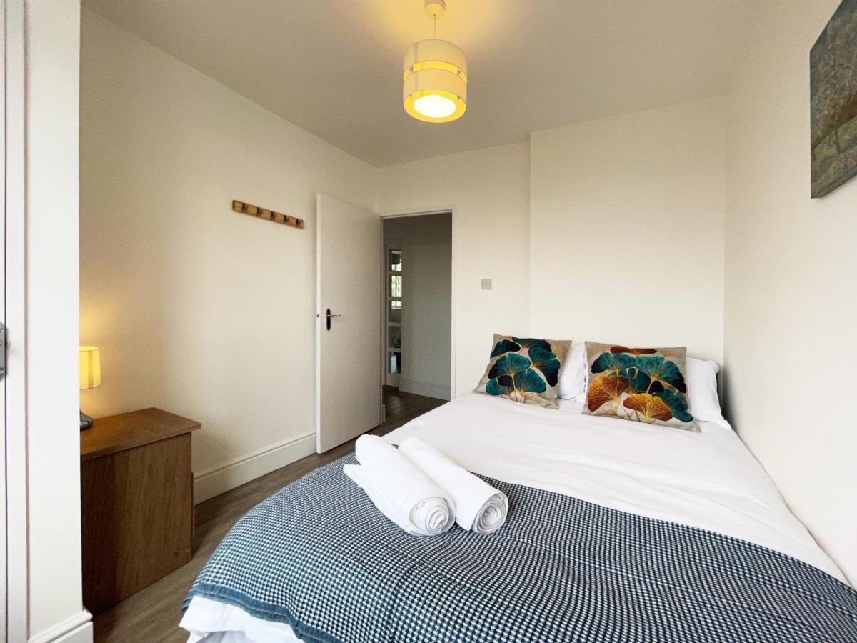 Sophie Place In Vauxhall - 3 Double Beds, 1 Sofa Bed, Spacious London Exterior photo